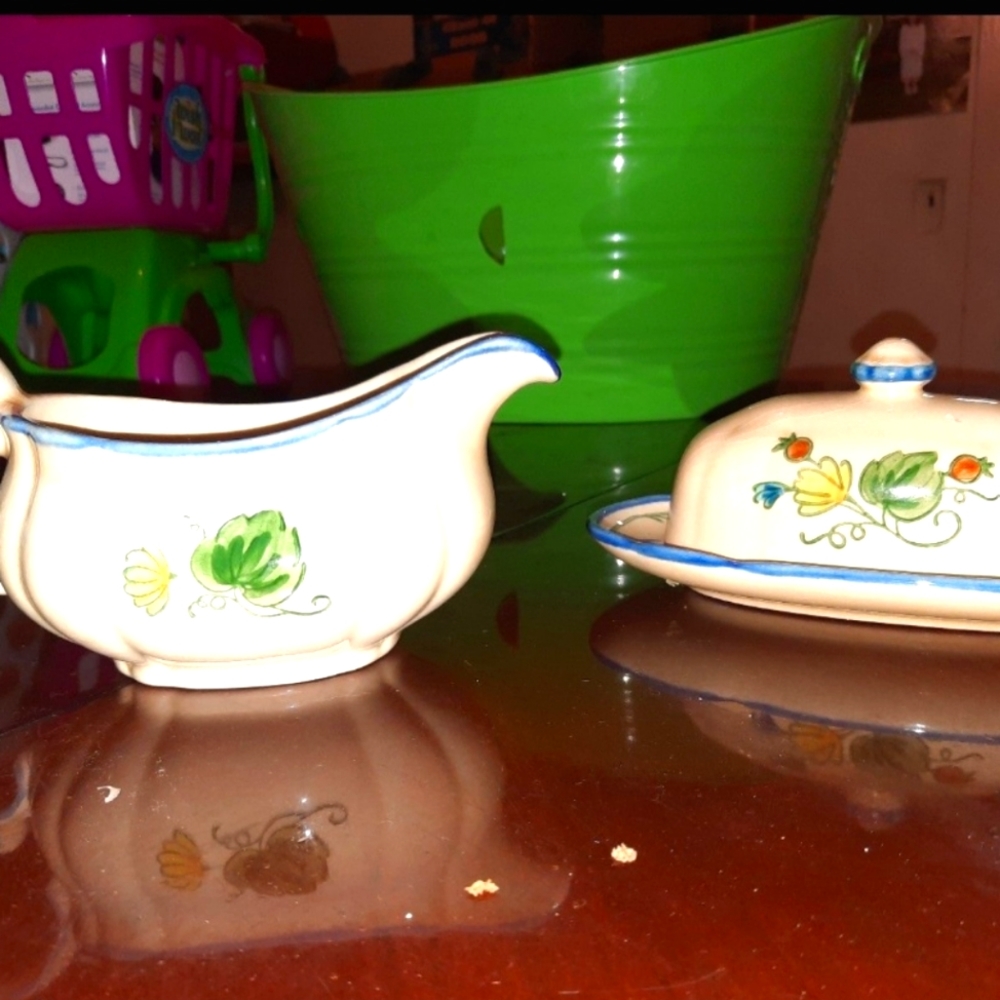 Vintage Cream & Butter set